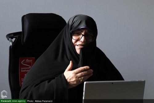ناهید طیبی