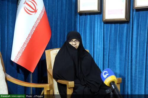خانم بتول زاهدی فر