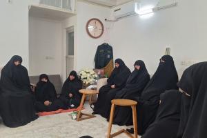 دیدار مدیر جامعه الزهرا با خانواده شهید جانقربان5