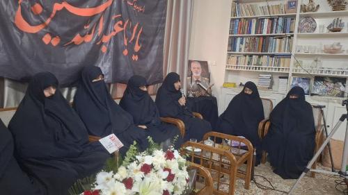 دیدار مدیر جامعه الزهرا با خانواده شهید موسوی 4