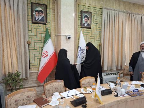 انتصاب خانم هاشمی به سرپرستی پژوهشگاه